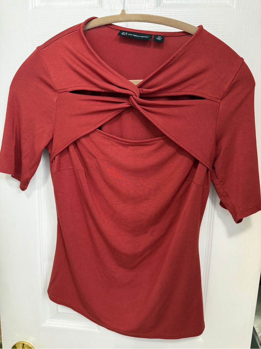 New York & Company Rust Red Twist-Front Short Sleeve Top Size XS